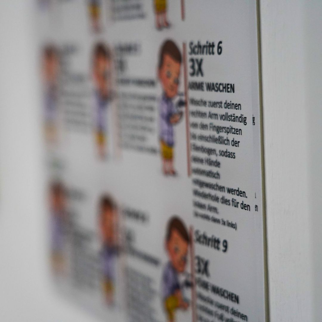 Wudu Acrylglas-Tafel (3mm) – Schritt-für-Schritt Gebetswaschung (inkl. Klebepads)